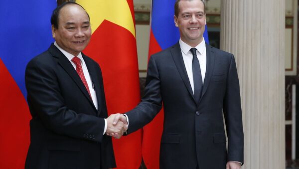 Премьер-министр РФ Д. Медведев встретился с премьером Вьетнама Нгуен Суан Фуком - Sputnik Южная Осетия