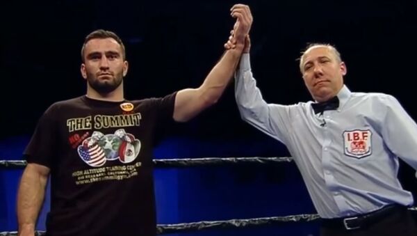 Мурат Гассиев одержал победу на звание претендента на титул чемпиона. - Sputnik Южная Осетия