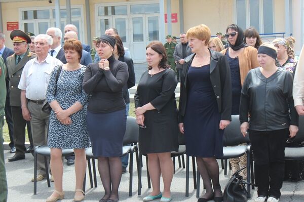 Вдовы офицеров,погибших в аварии в Южной Осетии - Sputnik Южная Осетия