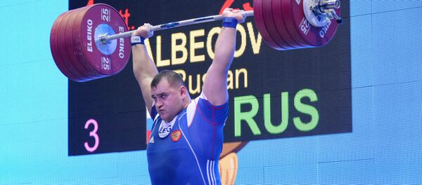 Руслан Албегов во время соревнований по тяжелой атлетике. Руслан Албегов во время соревнований по тяжелой атлетике. - Sputnik Южная Осетия