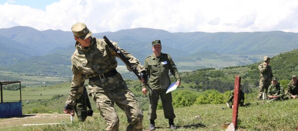 Соревнования по пограничному троеборью Соревнования по пограничному троеборью - Sputnik Южная Осетия