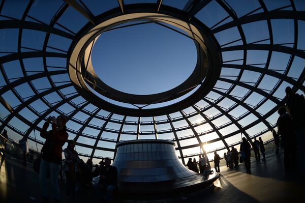 Купол над зданием Рейхстага в Берлине - Sputnik Южная Осетия
