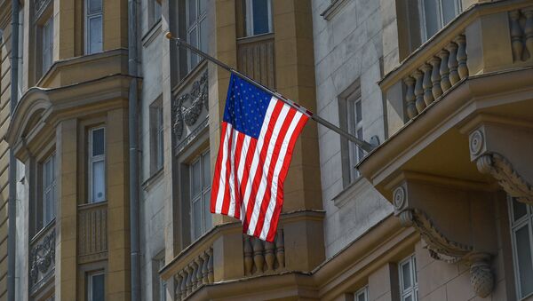Цветы у посольства США в Москве - Sputnik Южная Осетия