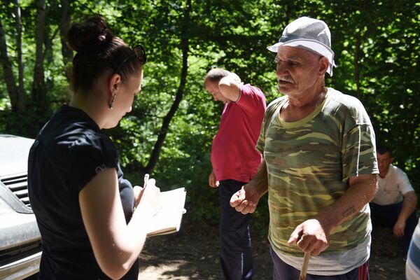 Житель селения Лопан Заур Кулумбеков Житель селения Лопан Заур Кулумбеков - Sputnik Южная Осетия