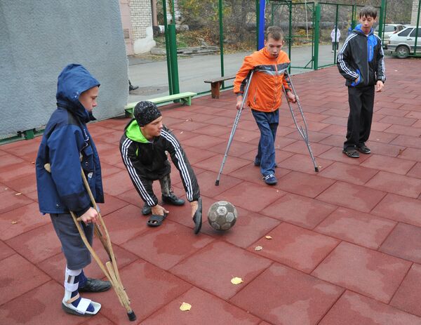 Югоосетинские футболисты стали третьими на турнире среди инвалидов-ампутантов - Sputnik Южная Осетия