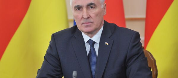 Глава Южной Осетии Леонид Тибилов Глава Южной Осетии Леонид Тибилов - Sputnik Хуссар Ирыстон