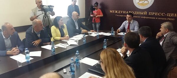 Круглый стол в Цхинвале Круглый стол в Цхинвале - Sputnik Южная Осетия