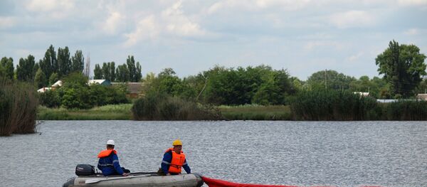 Сотрудники МЧС Сотрудники МЧС - Sputnik Южная Осетия