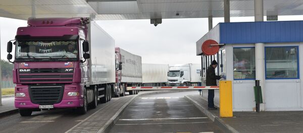 Фуры с российскими номерами Фуры с российскими номерами - Sputnik Южная Осетия