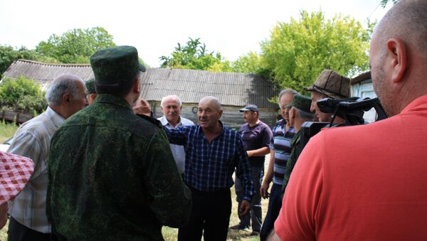 Встреча представителей КГБ с жителями Велит - Sputnik Южная Осетия