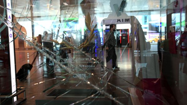 Ситуация в международном аэропорту имени Ататюрка в Стамбуле - Sputnik Южная Осетия