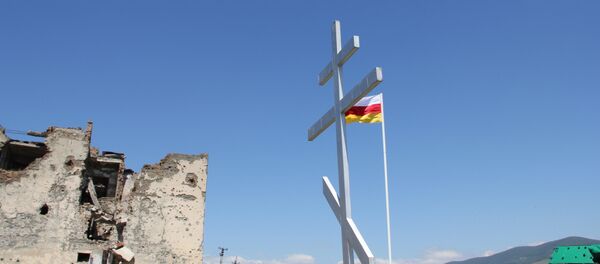 Сожженные казармы российских миротворцев Сожженные казармы российских миротворцев - Sputnik Южная Осетия