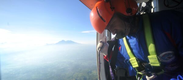 Работа спасателей МЧС РФ Работа спасателей МЧС РФ - Sputnik Южная Осетия