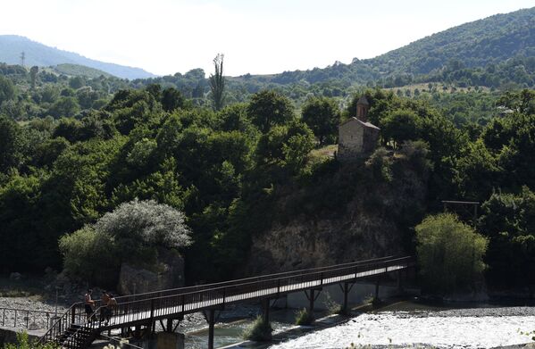 Часовня близ села Коринат в Ленингорском районе, 7 век. Мост через реку Ксан - Sputnik Южная Осетия
