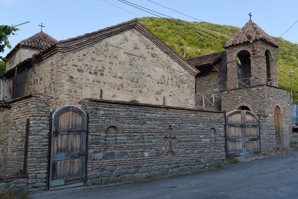 Действующая церковь в поселке Ленингор - Sputnik Южная Осетия
