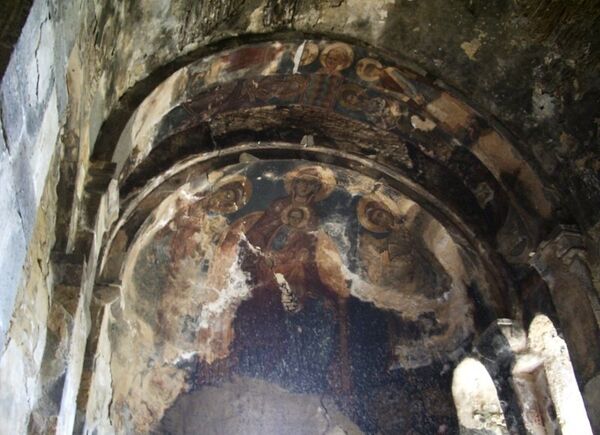 Старинные фрески в Тирском монастыре - Sputnik Южная Осетия