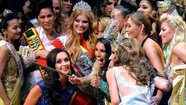 Конкурс красоты Миссис Вселенная-2015 в Минске - Sputnik Южная Осетия