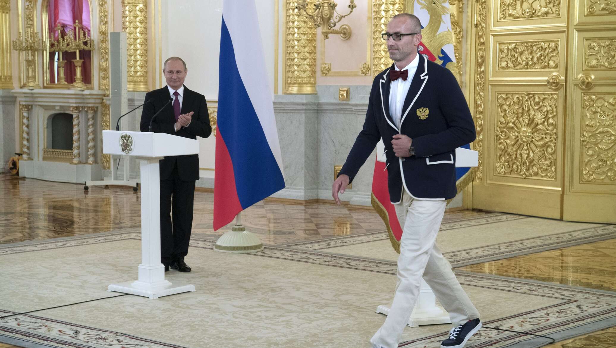 Президентская форма россия. Костюм Путина. Стиль Путина в одежде.