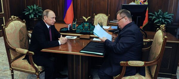 Президент России Владимир Путин и полпред президента в ЮФО Владимир Устинов Президент России Владимир Путин и полпред президента в ЮФО Владимир Устинов - Sputnik Южная Осетия