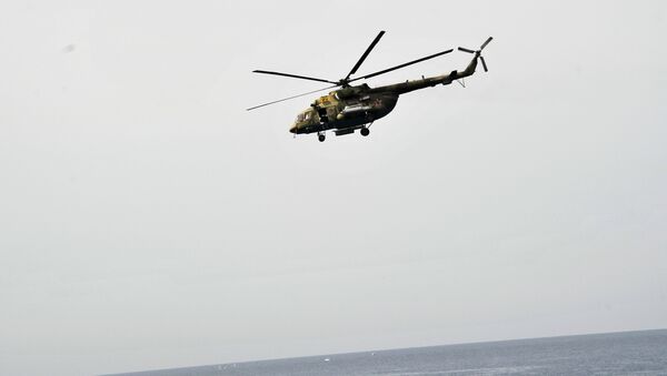 Вертолет Ми-8 над Средиземным морем в районе Латакии - Sputnik Южная Осетия