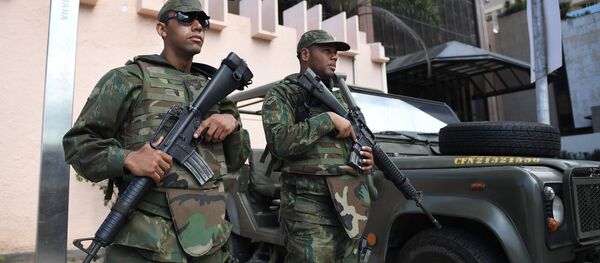 Военнослужащие у дома болельщиков олимпийской сборной России в Рио-де-Жанейро - Sputnik Южная Осетия