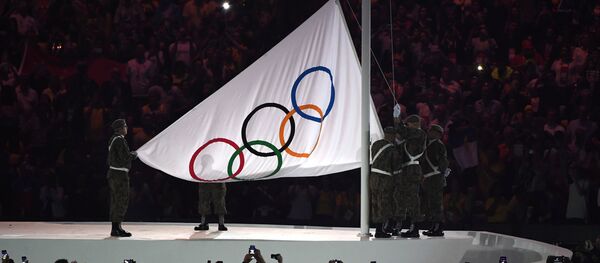 Поднятие Олимпийского флага на церемонии открытия XXXI летних Олимпийских игр в Рио-де-Жанейро - Sputnik Южная Осетия