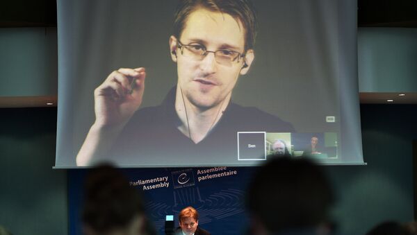 Эдвард Сноуден - Sputnik Южная Осетия