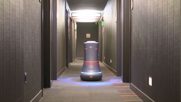 Робот-дворецкий разносит воду по номерам в отеле Сан-Франциско - Sputnik Южная Осетия