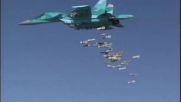 Авиаудары бомбардировщиков Су-34 ВКС РФ с авиабазы Хамадан по объектам ИГ в Сирии - Sputnik Южная Осетия