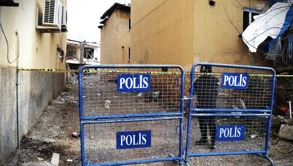 Полицейское оцепление вокруг места взрыва в Турции, архивное фото. - Sputnik Южная Осетия