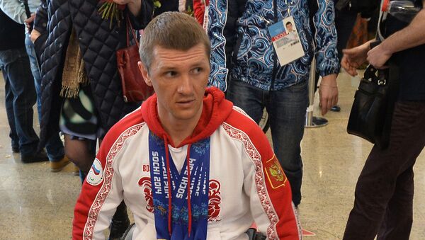 Шестикратный паралимпийский чемпион 2014 года по биатлону и лыжным гонкам Роман Петушков - Sputnik Южная Осетия
