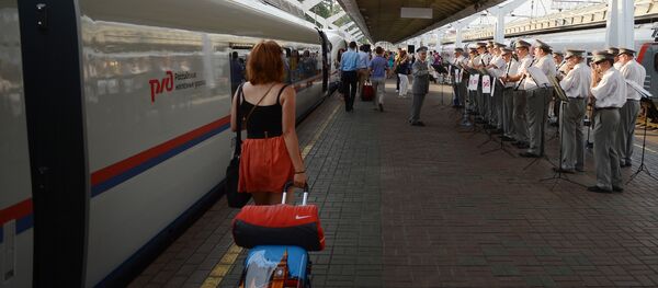 Торжественный запуск первого сдвоенного состава высокоскоростного поезда Сапсан Торжественный запуск первого сдвоенного состава высокоскоростного поезда Сапсан - Sputnik Южная Осетия