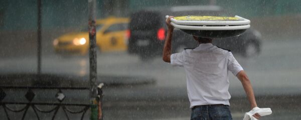 Дождь в Москве Дождь в Москве - Sputnik Южная Осетия