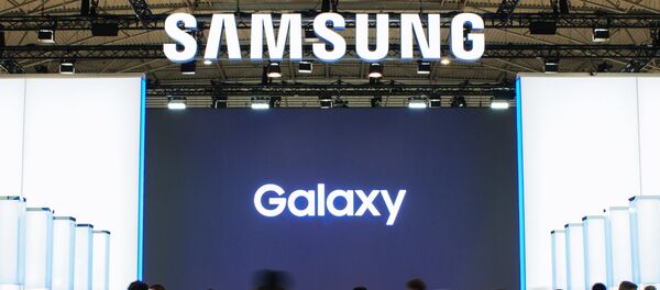 Стенд компании Samsung на выставке мобильной индустрии Стенд компании Samsung на выставке мобильной индустрии - Sputnik Южная Осетия