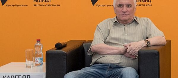 Батрадз Харебов Батрадз Харебов - Sputnik Южная Осетия