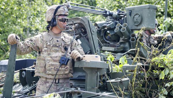 Военнослужащий армии США во время учений в Эстонии - Sputnik Южная Осетия