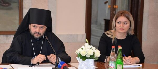 Пресс-конференция епископа Аланского и Владикавказского Леонида Пресс-конференция епископа Аланского и Владикавказского Леонида - Sputnik Хуссар Ирыстон