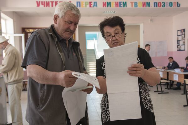 Один из избирательных участков открыт в цхинвальской школе №5. - Sputnik Южная Осетия
