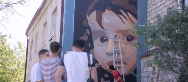 Первый в стрит-арт фестиваль прошел в Цхинвале Первый в стрит-арт фестиваль прошел в Цхинвале - Sputnik Хуссар Ирыстон