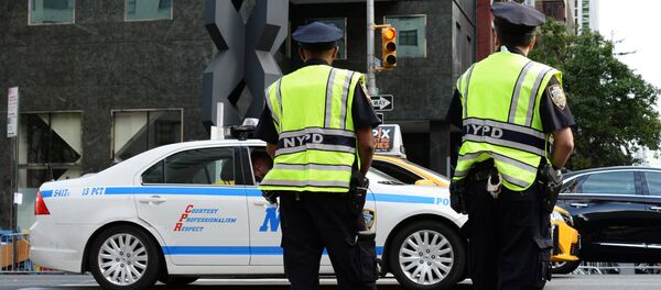 Сотрудники полиции на улице Нью-Йорка Сотрудники полиции на улице Нью-Йорка - Sputnik Южная Осетия
