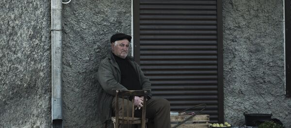 Пенсионер в Цхинвале Пенсионер в Цхинвале - Sputnik Южная Осетия