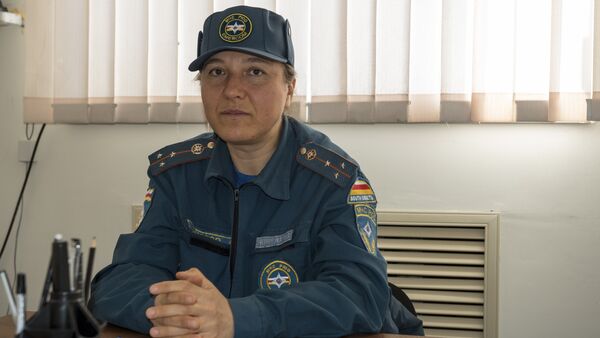 Женщина-пожарный из Южной Осетии Регина Чочиева - Sputnik Южная Осетия
