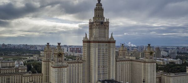 Главное здание МГУ на Воробьевых горах Главное здание МГУ на Воробьевых горах - Sputnik Южная Осетия
