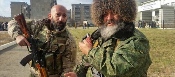 Дзиба в составе батальона Восток на Донбасе Дзиба в составе батальона Восток на Донбасе - Sputnik Хуссар Ирыстон