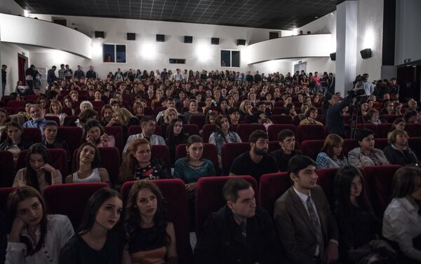 Концерт Посвящение в студенты прошел в городе Цхинвал - Sputnik Южная Осетия