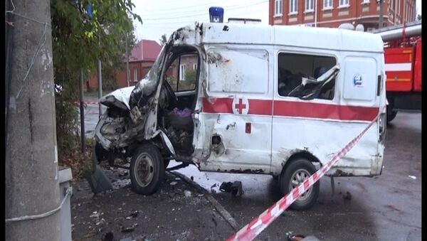 Скорая помощь столкнулась с автомобилем во Владикавказе - Sputnik Южная Осетия