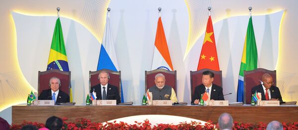 Визит президента РФ В. Путина в Республику Индию (Гоа). День второй Визит президента РФ В. Путина в Республику Индию (Гоа). День второй - Sputnik Южная Осетия