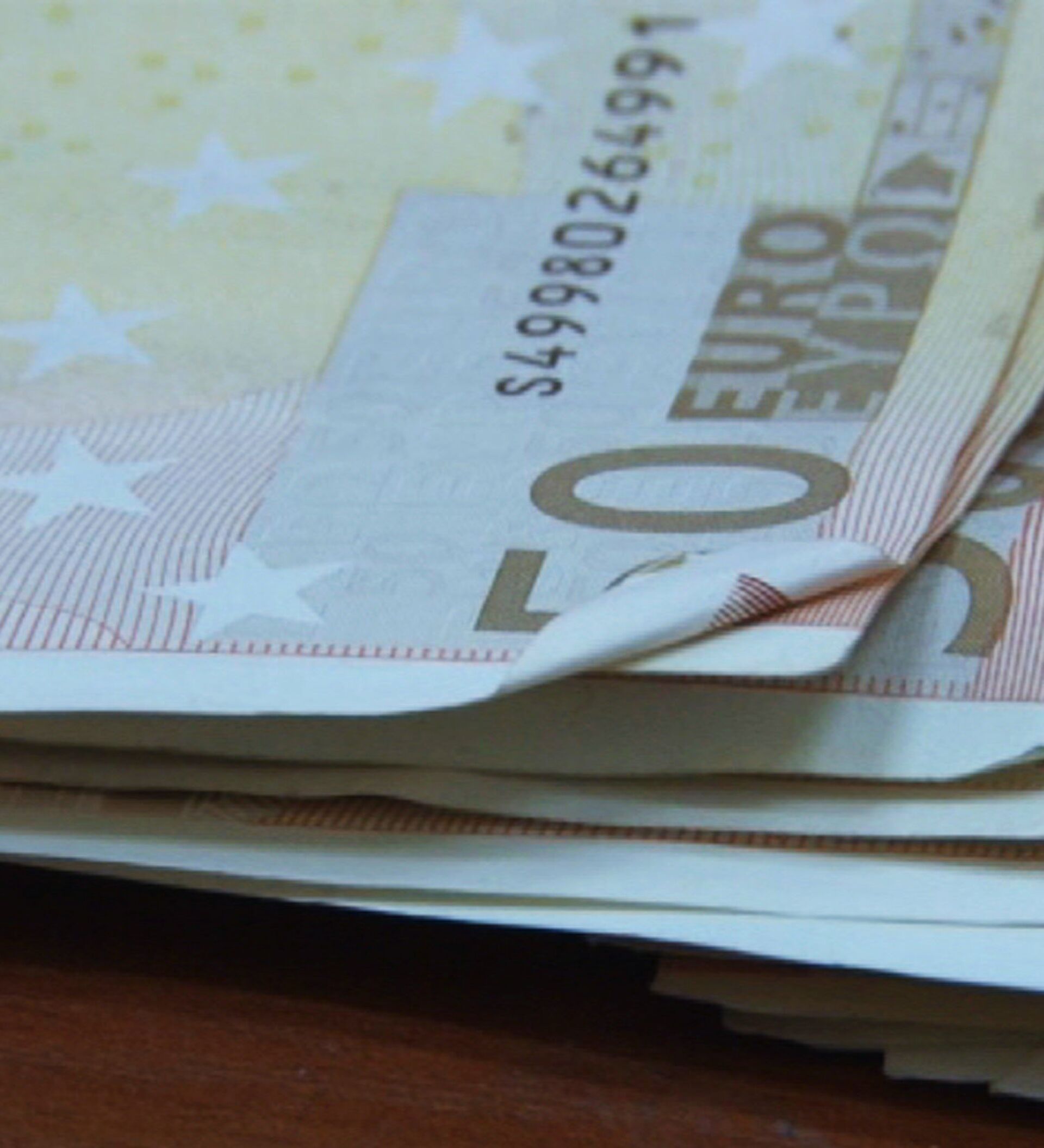 317 тысяч евро в рублях