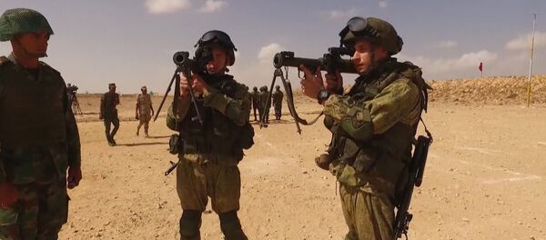 Стрельба из пистолетов и гранатометов на учениях десантников ВС РФ и Египта Стрельба из пистолетов и гранатометов на учениях десантников ВС РФ и Египта - Sputnik Южная Осетия