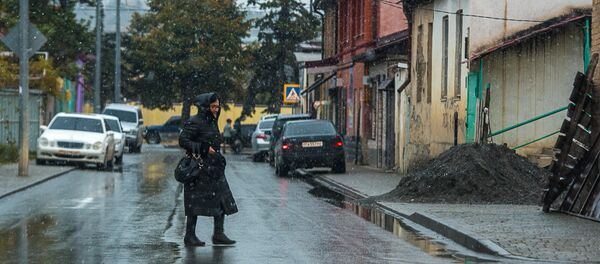 Улица Васо Абаева в Цхинвале Улица Васо Абаева в Цхинвале - Sputnik Южная Осетия